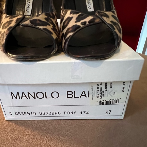 Manolo Blahnik Pony Hair Leopard D'Orsay Peep Toe Pumps-37/US 7- Comes with Box - Picture 9 of 12